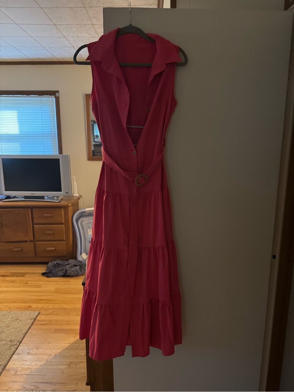SHEIN Sleeveless Collared Tiered Maxi Dress in Fuchsia